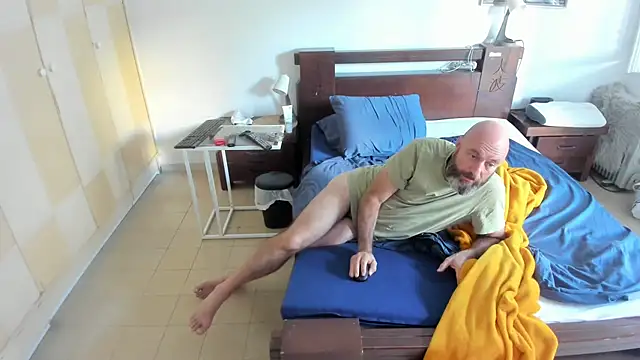 CTPuIITu3 online show from October 26, 2025, 5:41 am