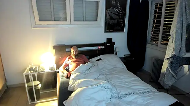 CTPuIITu3 online show from March 13, 2025, 9:37 pm