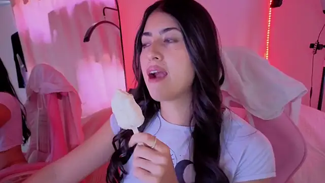 Snapshot of ChanellGV chatting on March 15, 2026, 8:27 pm ChanellGV online show from March 15, 2026, 8:27 pm