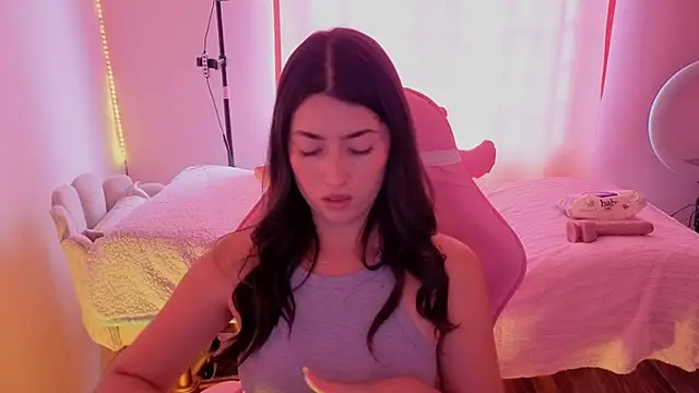 Snapshot of ChanellGV chatting on March 18, 2026, 7:37 pm ChanellGV online show from March 18, 2026, 7:37 pm