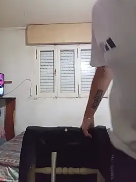 Snapshot of Zorrita_Fox chatting on February 15, 2026, 1:06 am Zorrita Fox online show from February 15, 2026, 1:06 am