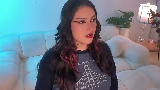 freya bella  online show from March 13, 2025, 4:27 am