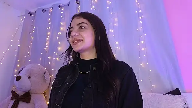 hannacruzsj online show from September 30, 2025, 11:00 pm