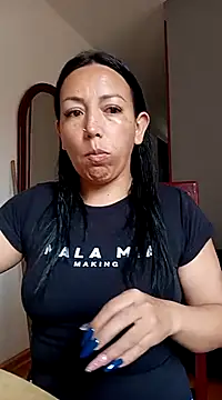 Snapshot of Laura_martin_ chatting on March 6, 2025, 2:40 pm Laura martin online show from March 6, 2025, 2:40 pm