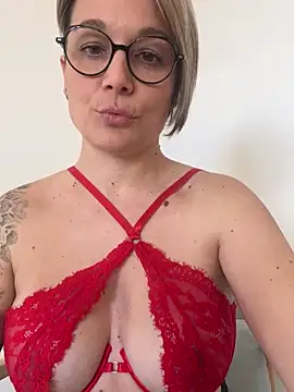 marinella07 online show from March 3, 2025, 9:02 am