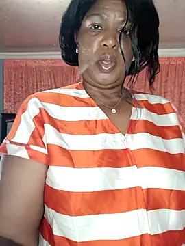 Snapshot of TALLNSEXY48 chatting on May 1, 2026, 2:16 am TALLNSEXY48 online show from May 1, 2026, 2:16 am