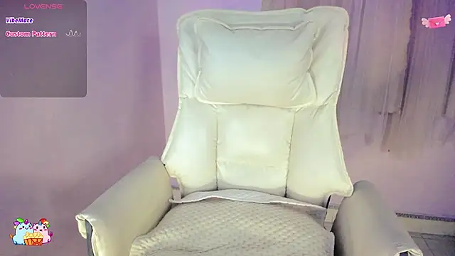   18Angel   online show from January 7, 2026, 6:46 pm