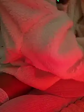 Snapshot of SexyErola27 chatting on November 28, 2025, 11:10 am SexyErola27 online show from November 28, 2025, 11:10 am