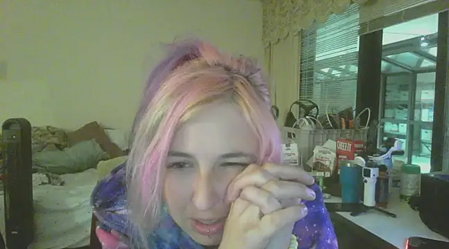 Snapshot of Butterfly876 chatting on February 18, 2025, 5:31 am Butterfly876 online show from February 18, 2025, 5:31 am