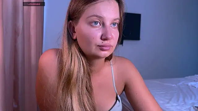 Snapshot of Femdom_Lola chatting on June 16, 2026, 3:06 am Femdom Lola online show from June 16, 2026, 3:06 am