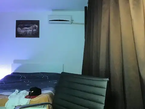 Snapshot of Dreamboy24 chatting on April 6, 2026, 7:15 pm Dreamboy24 online show from April 6, 2026, 7:15 pm