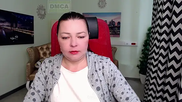 Snapshot of Lily_flower7 chatting on May 13, 2026, 5:14 am Lily flower7 online show from May 13, 2026, 5:14 am