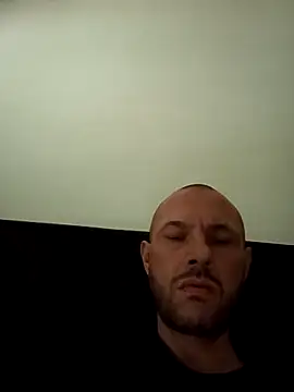 Snapshot of Guitccch chatting on April 15, 2026, 11:59 am Guitccch online show from April 15, 2026, 11:59 am