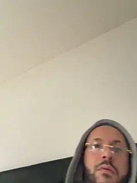 Guitccch online show from February 21, 2026, 10:06 am