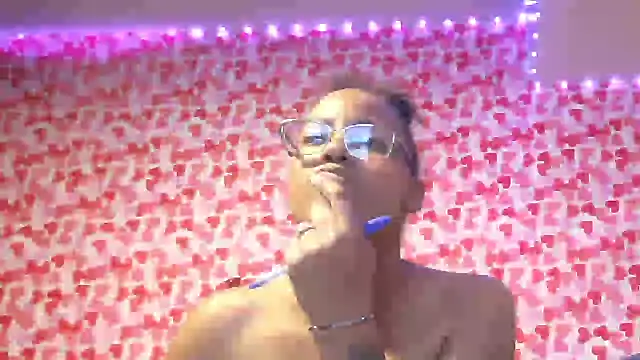 Snapshot of samone9 chatting on February 2, 2026, 12:31 am samone9 online show from February 2, 2026, 12:31 am