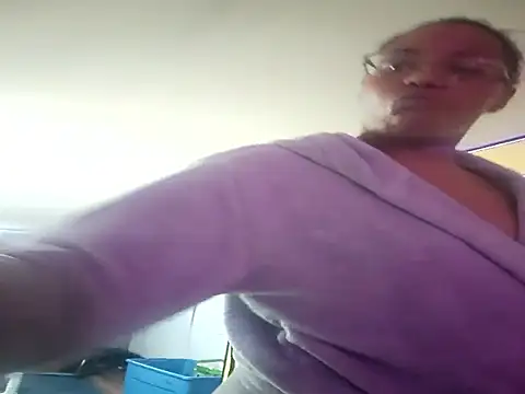 Snapshot of samone9 chatting on December 22, 2025, 6:41 pm samone9 online show from December 22, 2025, 6:41 pm