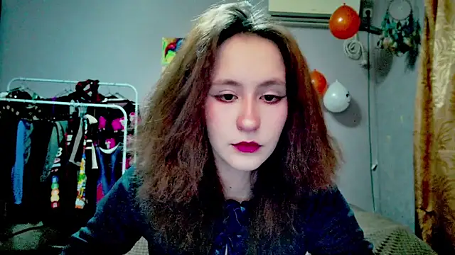 JoannaTompson online show from October 28, 2025, 10:52 pm