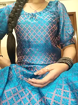 Snapshot of Ruchi-34 chatting on May 3, 2026, 7:28 pm Ruchi-34 online show from May 3, 2026, 7:28 pm