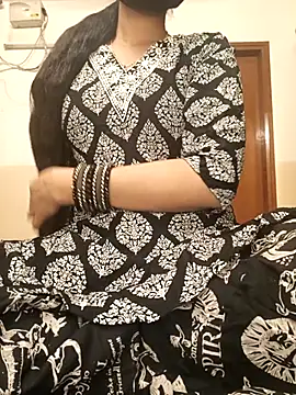 Snapshot of Ruchi-34 chatting on March 30, 2026, 9:05 pm Ruchi-34 online show from March 30, 2026, 9:05 pm