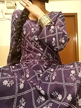 Snapshot of Ruchi-34 chatting on March 28, 2026, 10:00 pm Ruchi-34 online show from March 28, 2026, 10:00 pm
