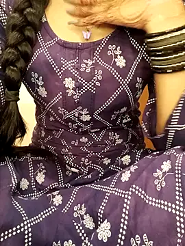 Snapshot of Ruchi-34 chatting on April 7, 2026, 8:54 pm Ruchi-34 online show from April 7, 2026, 8:54 pm