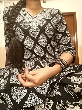 Snapshot of Ruchi-34 chatting on April 16, 2026, 7:58 pm Ruchi-34 online show from April 16, 2026, 7:58 pm