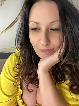 Katie-n online show from July 28, 2026, 6:43 am
