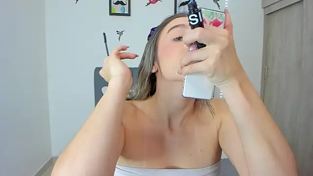 Snapshot of im_sarah34 chatting on March 2, 2026, 8:27 pm im sarah34 online show from March 2, 2026, 8:27 pm