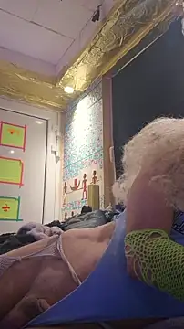 Toptransluder online show from November 13, 2025, 3:43 am