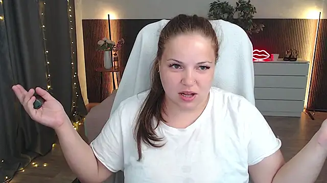 Snapshot of Crazyy_girl_ chatting on July 1, 2026, 4:02 am Crazyy girl online show from July 1, 2026, 4:02 am