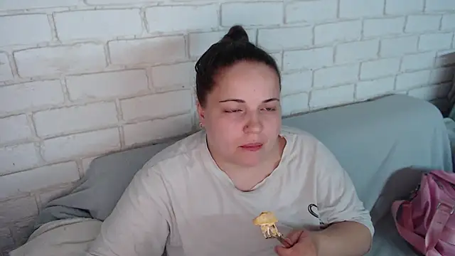 Snapshot of Crazyy_girl_ chatting on May 24, 2026, 5:35 pm Crazyy girl online show from May 24, 2026, 5:35 pm