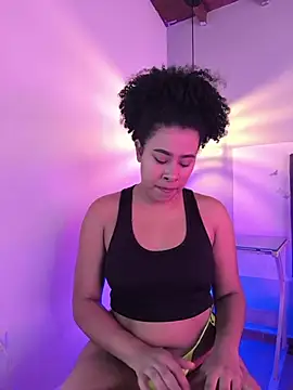 Snapshot of EmmilyBrant chatting on April 9, 2026, 1:39 pm EmmilyBrant online show from April 9, 2026, 1:39 pm