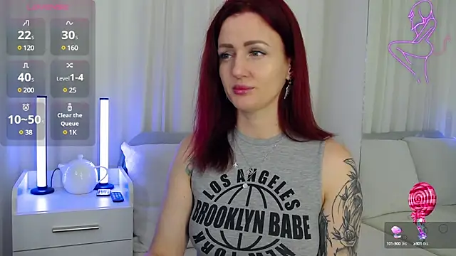 Snapshot of ElisaJane chatting on February 12, 2025, 9:54 pm ElisaJane online show from February 12, 2025, 9:54 pm