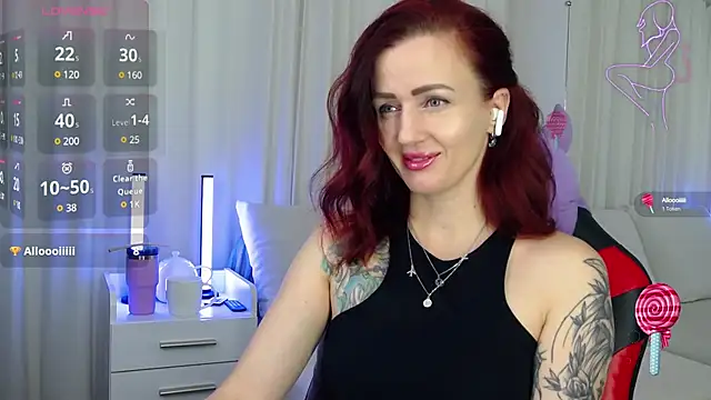 Snapshot of ElisaJane chatting on January 18, 2025, 8:19 pm ElisaJane online show from January 18, 2025, 8:19 pm
