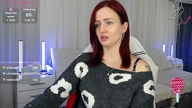 Snapshot of ElisaJane chatting on February 5, 2025, 1:04 am ElisaJane online show from February 5, 2025, 1:04 am