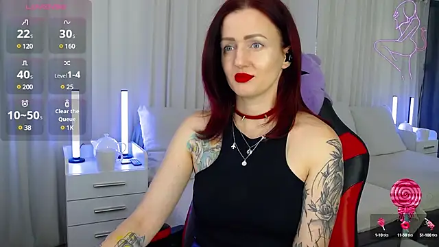 Snapshot of ElisaJane chatting on January 13, 2025, 10:35 pm ElisaJane online show from January 13, 2025, 10:35 pm
