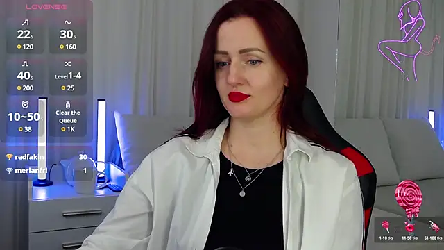 Snapshot of ElisaJane chatting on January 25, 2025, 1:21 am ElisaJane online show from January 25, 2025, 1:21 am