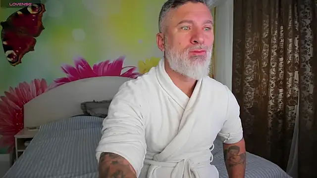 BlowMyXXL online show from December 18, 2025, 6:51 am