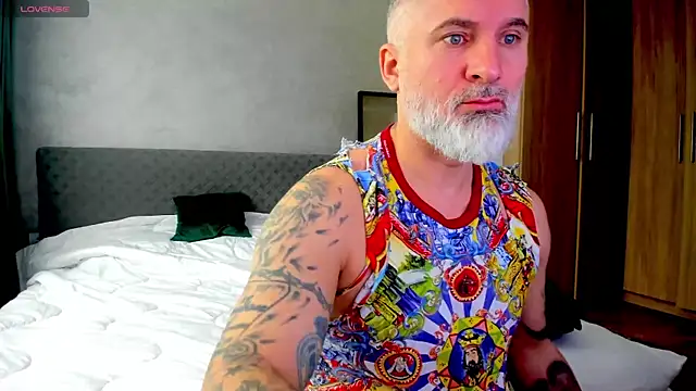 BlowMyXXL online show from March 17, 2025, 7:46 am