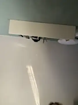 Snapshot of MerlinDave chatting on April 4, 2026, 2:18 am MerlinDave online show from April 4, 2026, 2:18 am