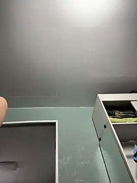 Snapshot of MerlinDave chatting on April 13, 2026, 1:09 am MerlinDave online show from April 13, 2026, 1:09 am