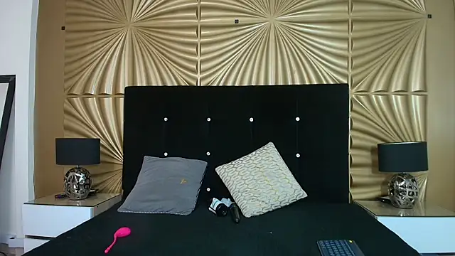 Snapshot of emmily_keller19 chatting on April 3, 2026, 12:55 pm emmily keller19 online show from April 3, 2026, 12:55 pm