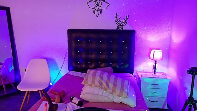 Snapshot of Cuckold_lover69 chatting on February 12, 2025, 9:52 am Cuckold lover69 online show from February 12, 2025, 9:52 am