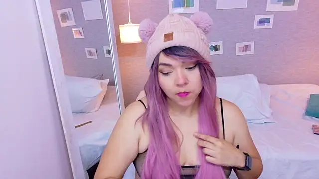 Snapshot of Cuckold_lover69 chatting on September 26, 2025, 1:18 pm Cuckold lover69 online show from September 26, 2025, 1:18 pm