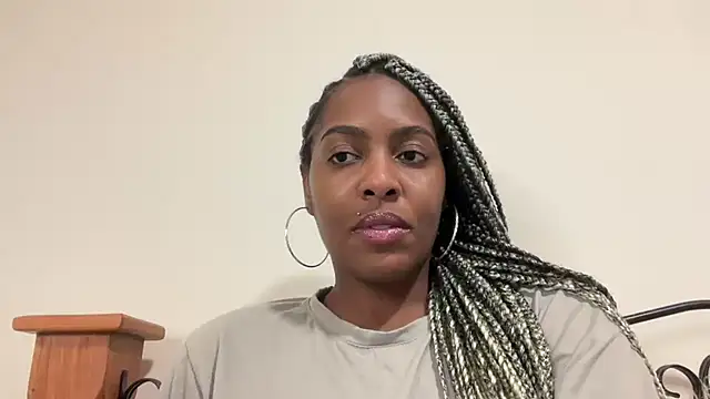 marisilva br online show from October 20, 2025, 2:13 am