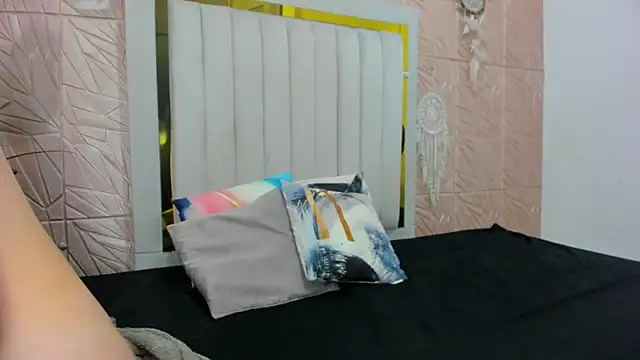 Ammy Connor1 online show from October 22, 2025, 8:08 pm