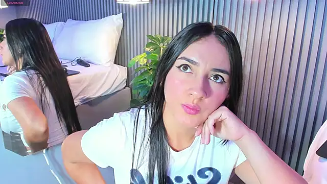 Snapshot of MaluDiaz chatting on March 3, 2025, 5:20 pm MaluDiaz online show from March 3, 2025, 5:20 pm
