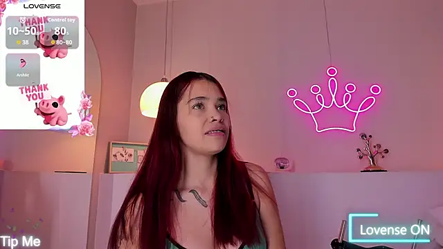 violeth hill online show from November 24, 2025, 7:47 pm