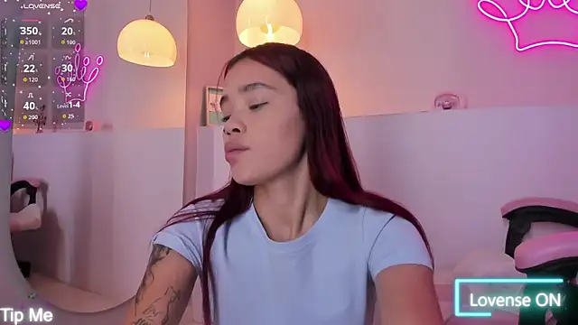 violeth hill online show from November 21, 2025, 7:57 pm