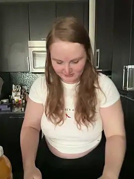 Snapshot of GingerSnap33 chatting on April 26, 2026, 12:19 am GingerSnap33 online show from April 26, 2026, 12:19 am